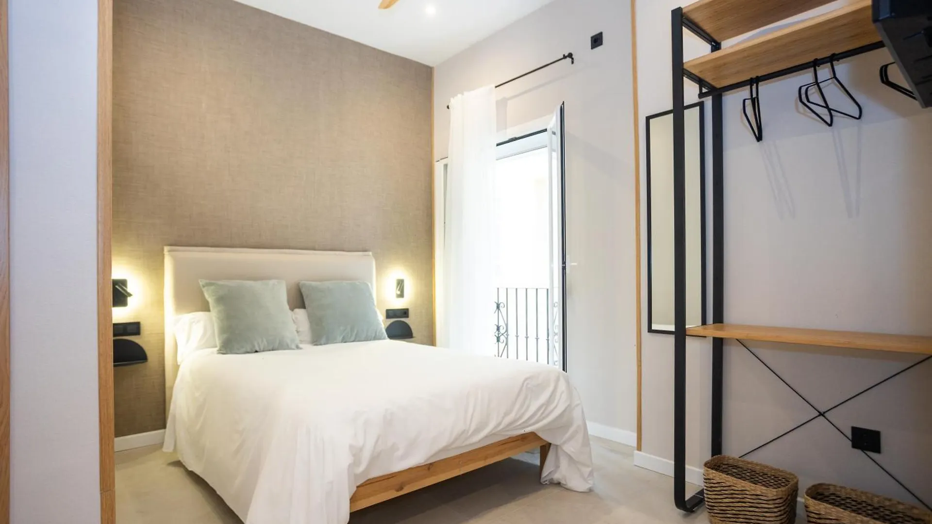 Chinitas Urban Rooms Malaga Spain