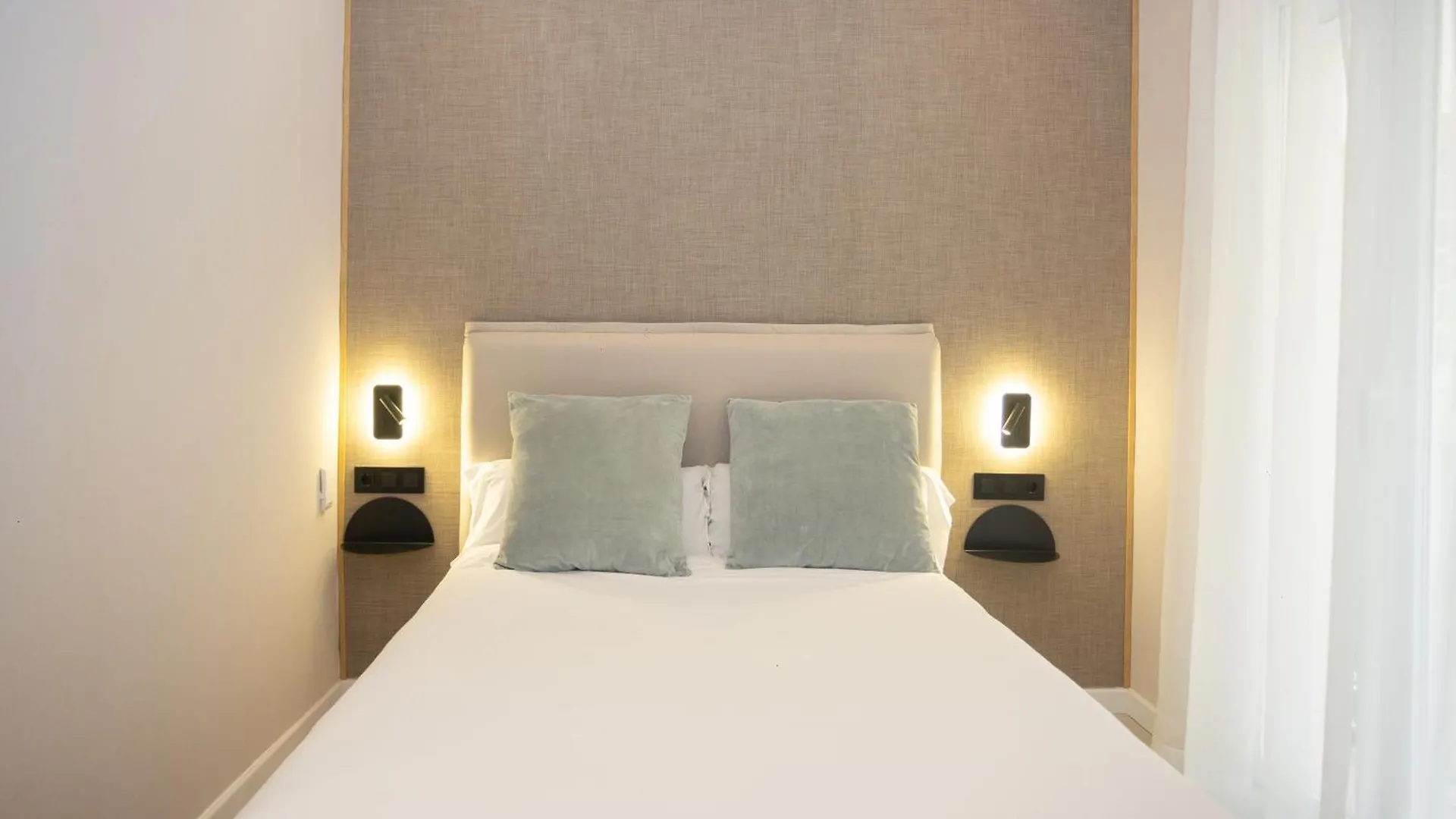 Hostel Chinitas Urban Rooms Malaga Spain